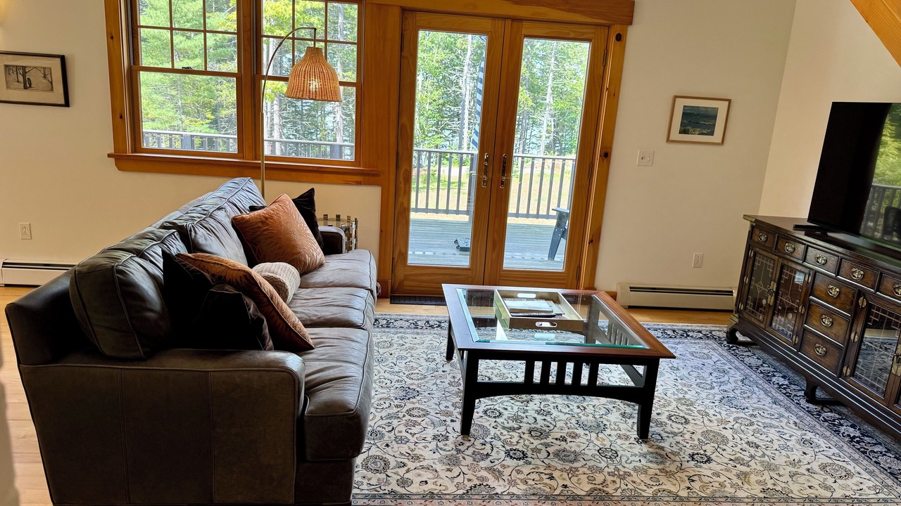 Photo of Livingroom in Waldoboro