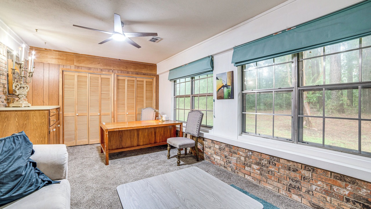 Photo of Livingroom in Mineola