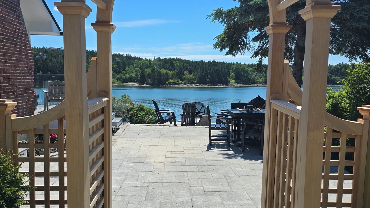 Photo of Patio Balcony in Bernard