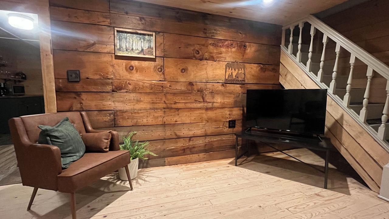 Photo of Livingroom in East Hickory