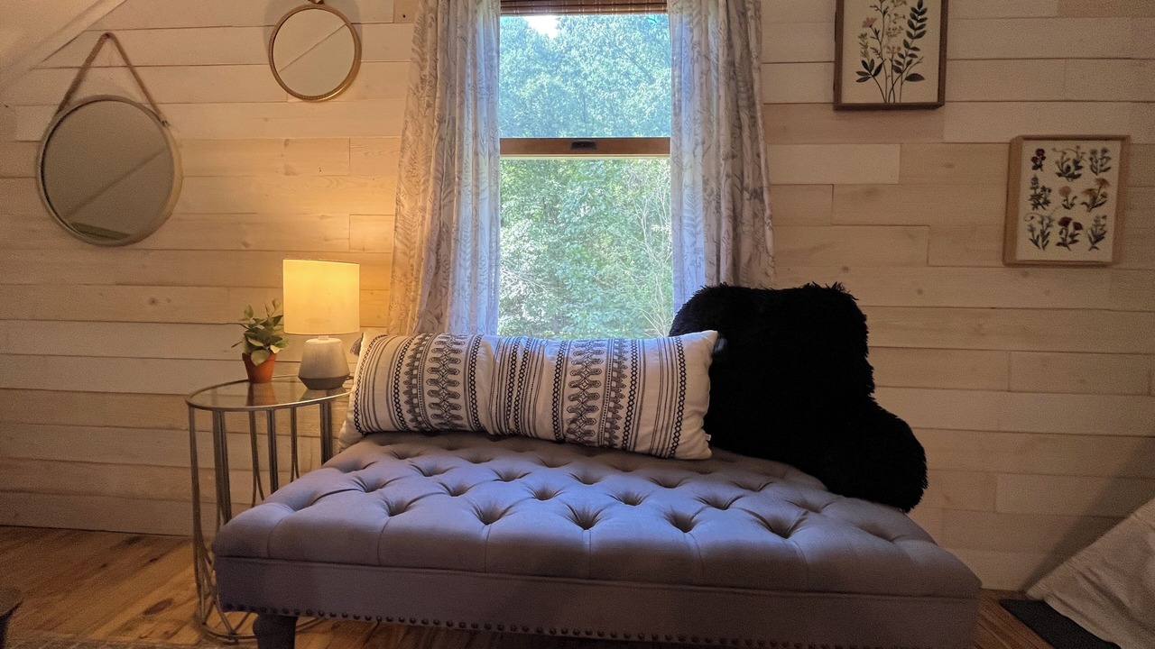 Photo of Livingroom in East Hickory