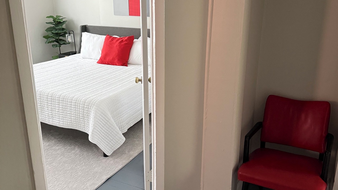 Photo of Bedroom in University District