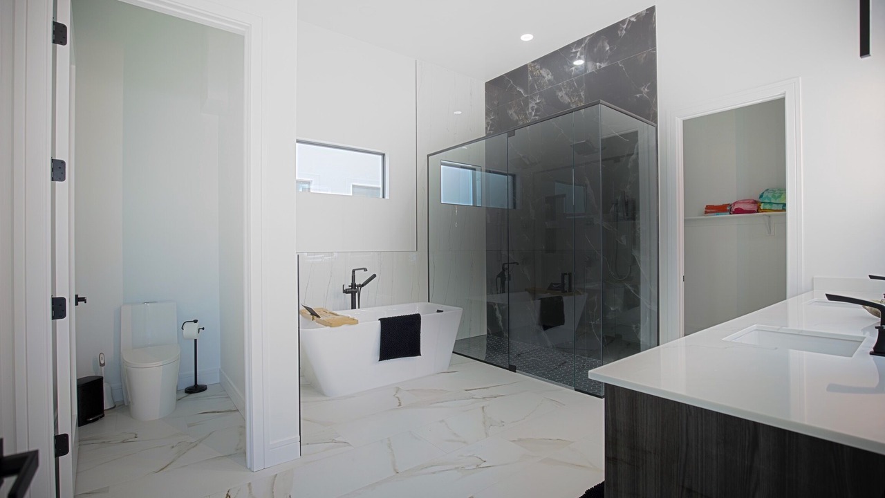 Photo of Bathroom in Naples Park