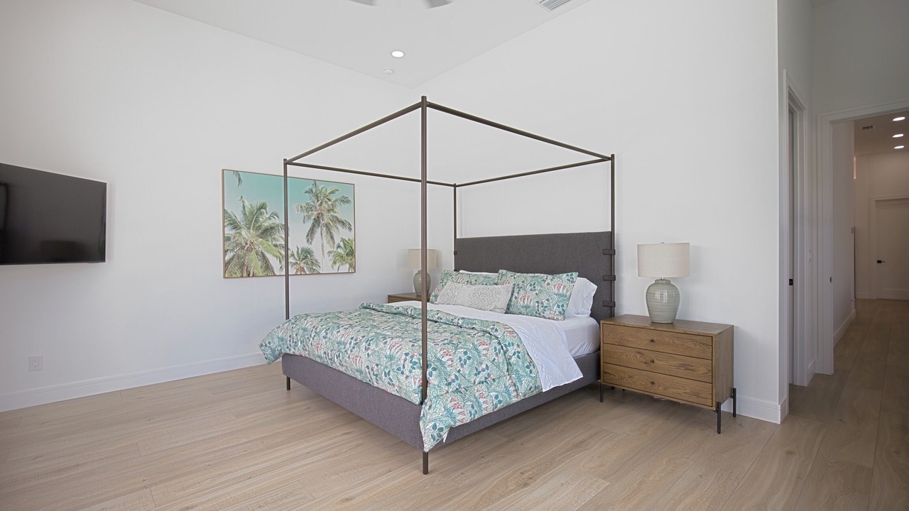 Photo of Bedroom in Naples Park