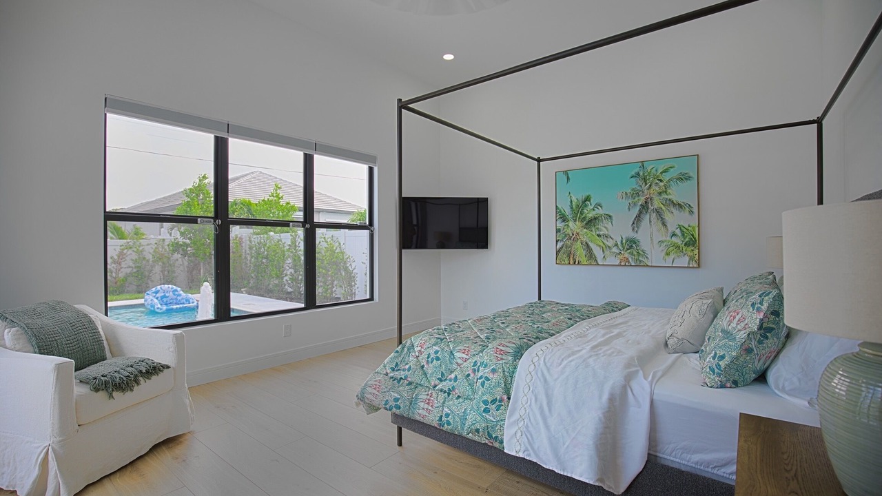 Photo of Bedroom in Naples Park