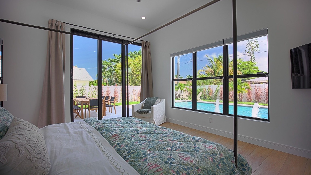 Photo of Bedroom in Naples Park