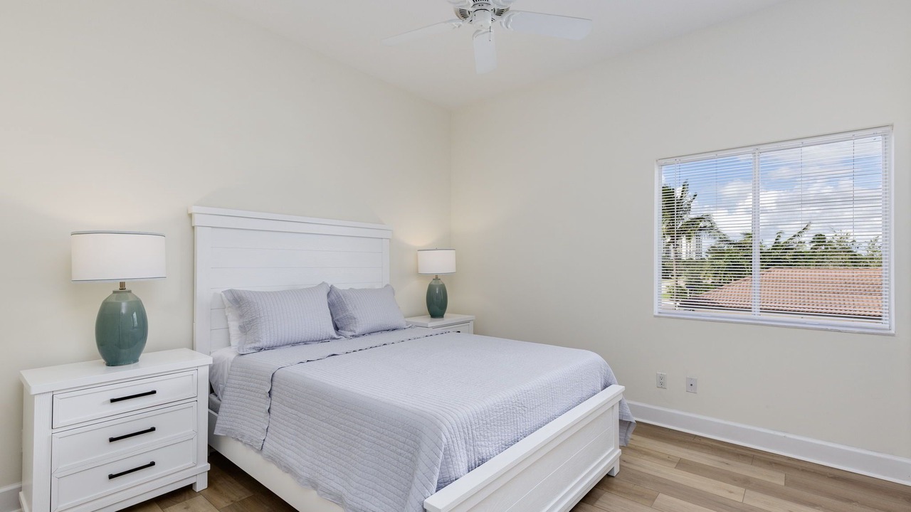 Photo of Bedroom in Naples Park