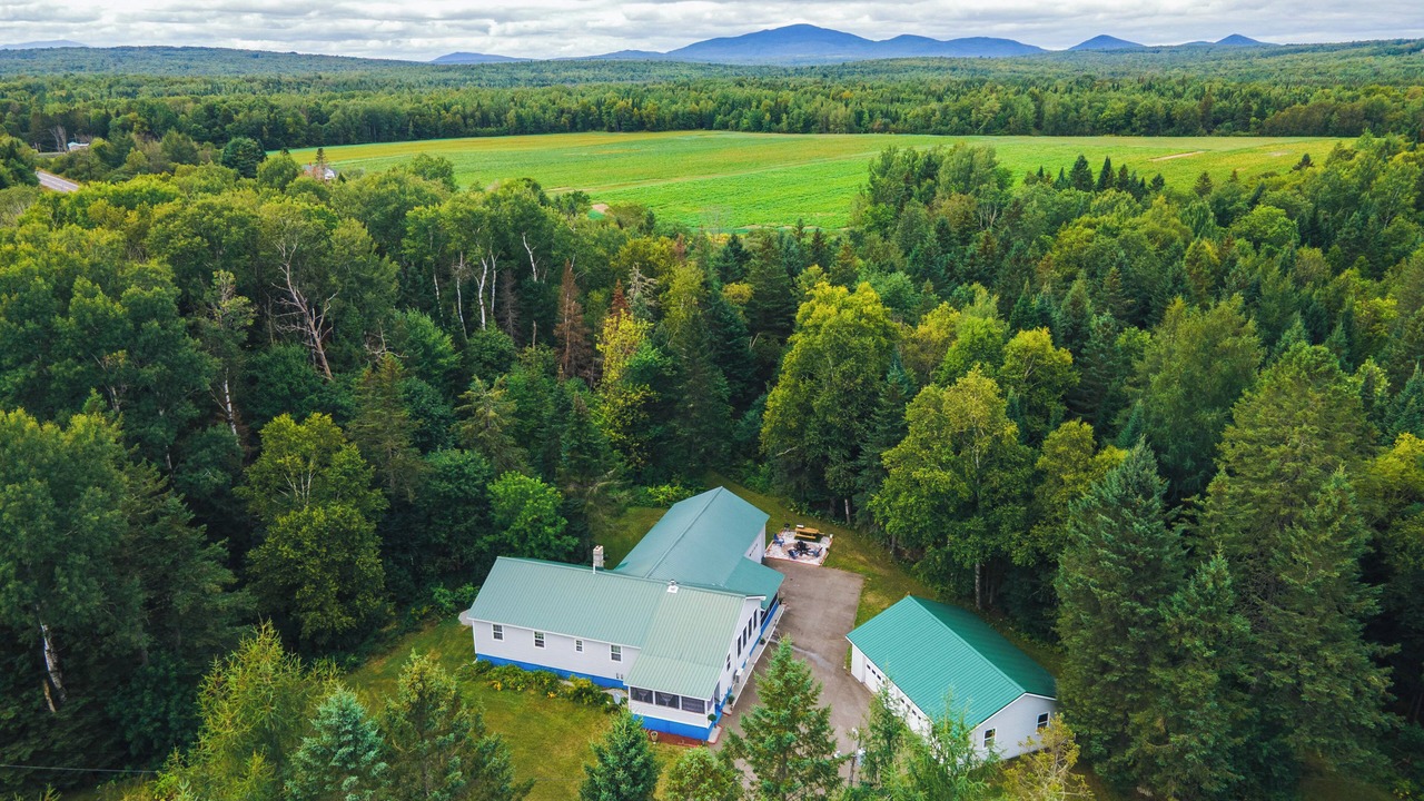 Photo of Outdoor in Crystal