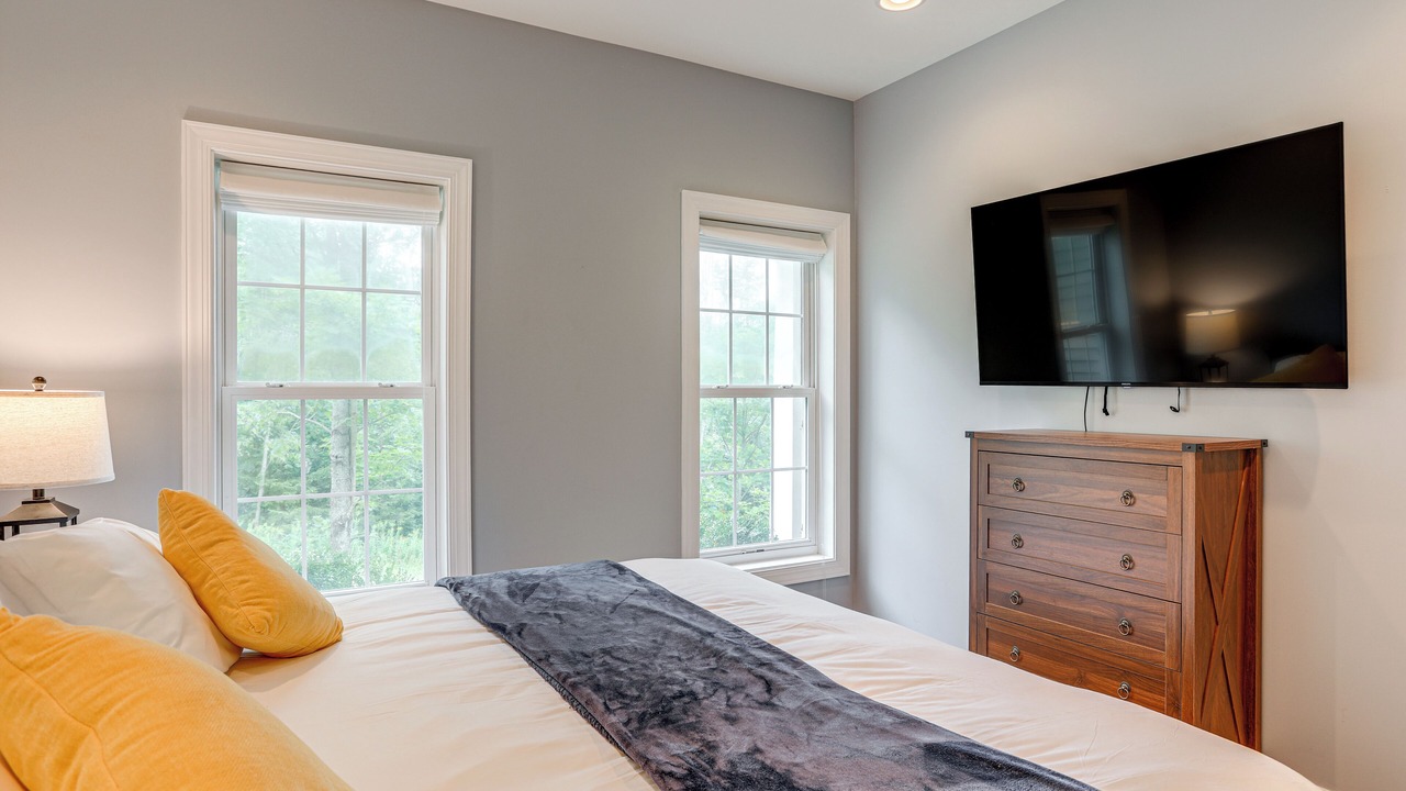 Photo of Bedroom in Collins Center