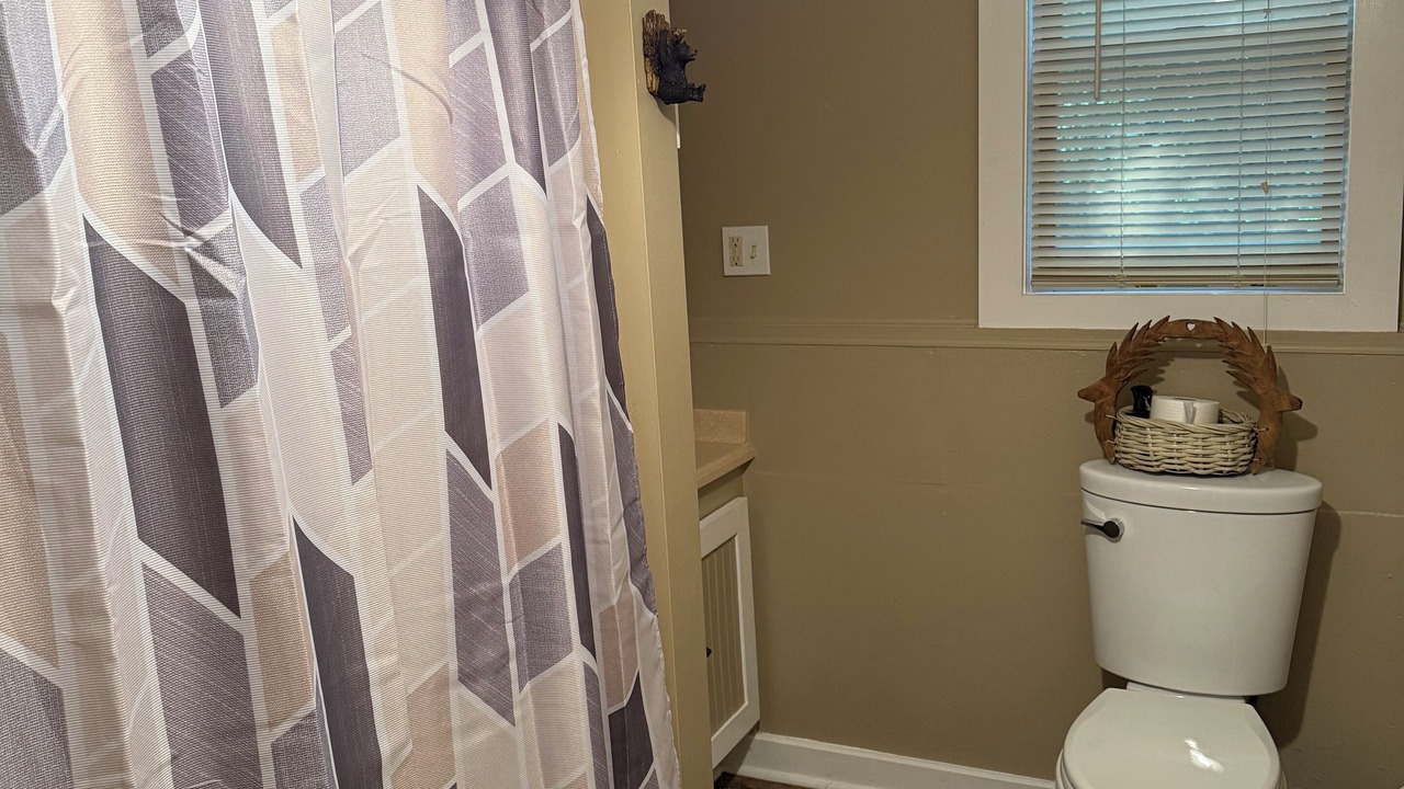 Photo of Bathroom in Raccoon Ridge