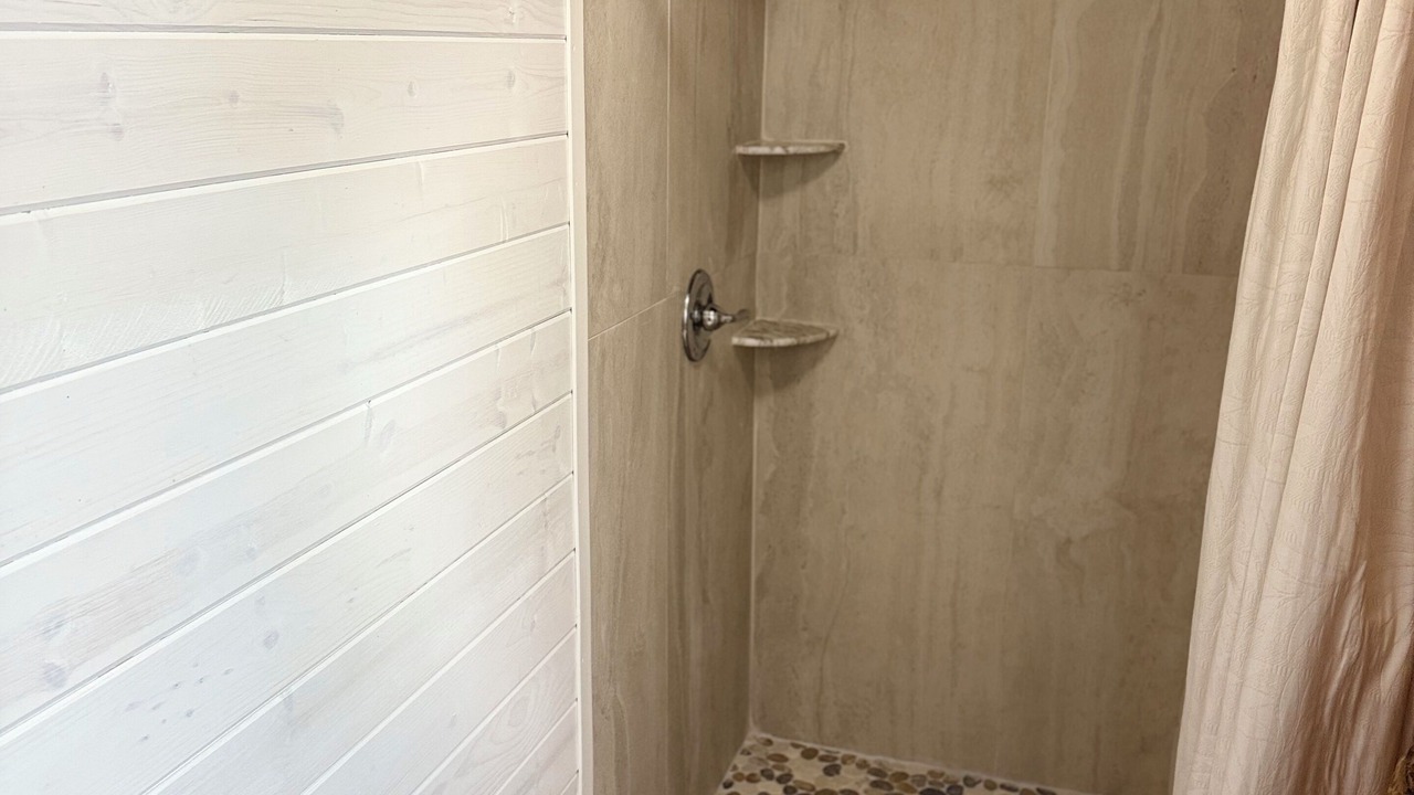 Photo of Bathroom in Raccoon Ridge