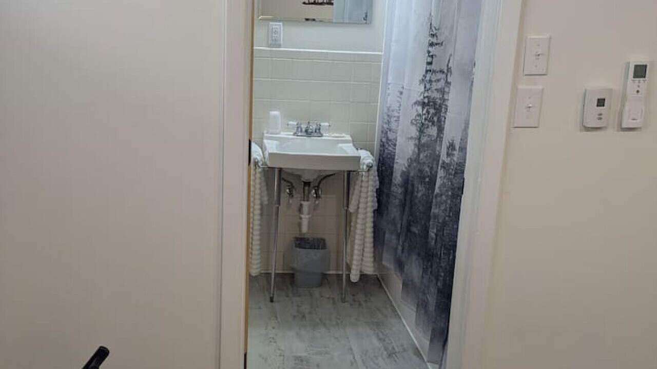 Photo of Bathroom in Canaan