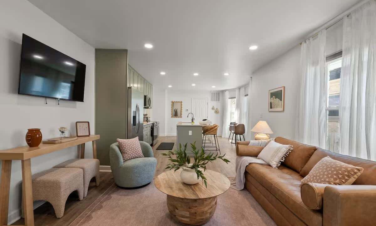 Photo of Livingroom in Clintonville