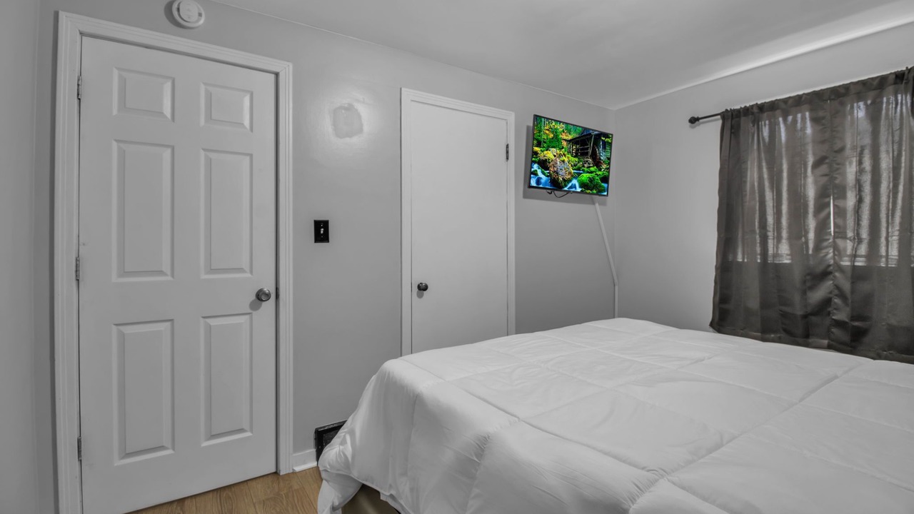Photo of Bedroom in Williamsville