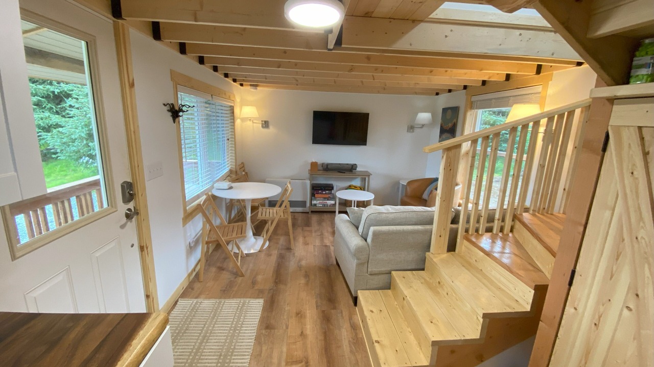 Photo of Livingroom in Homer