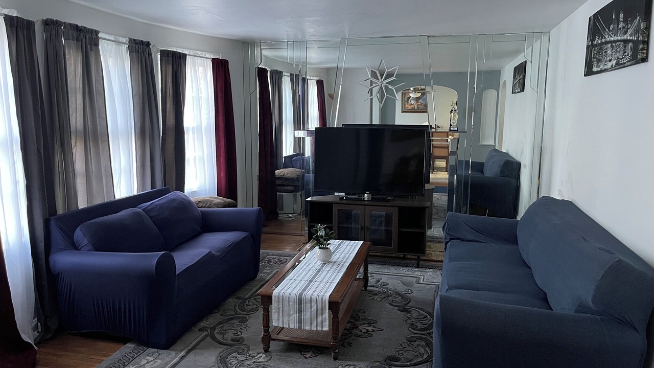 Photo of Livingroom in Cheektowaga
