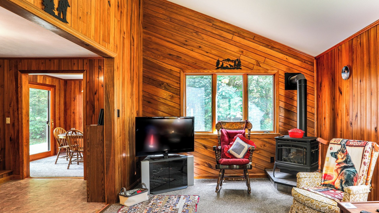 Photo of Livingroom in Edinboro