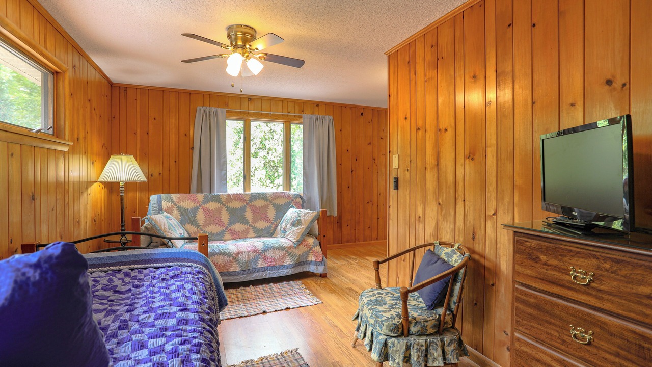 Photo of Bedroom in Edinboro