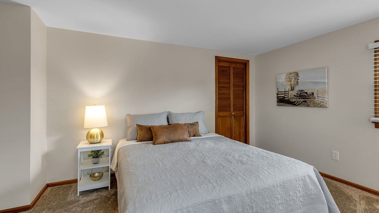 Photo of Bedroom in Crittenden