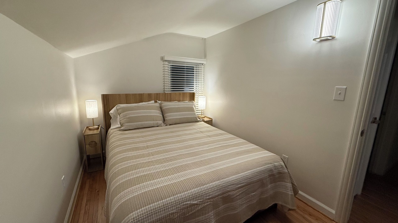 Photo of Bedroom in Williamsville