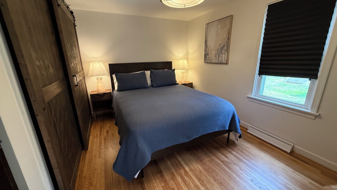 Photo of Bedroom in Williamsville