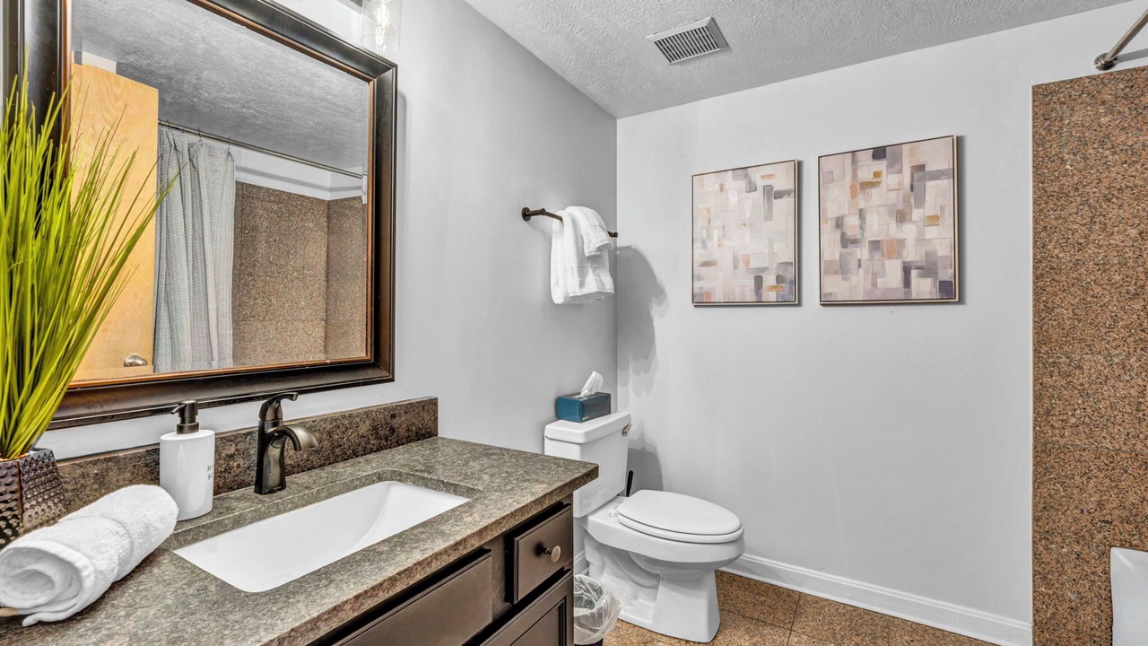 Photo of Bathroom in Ohio City