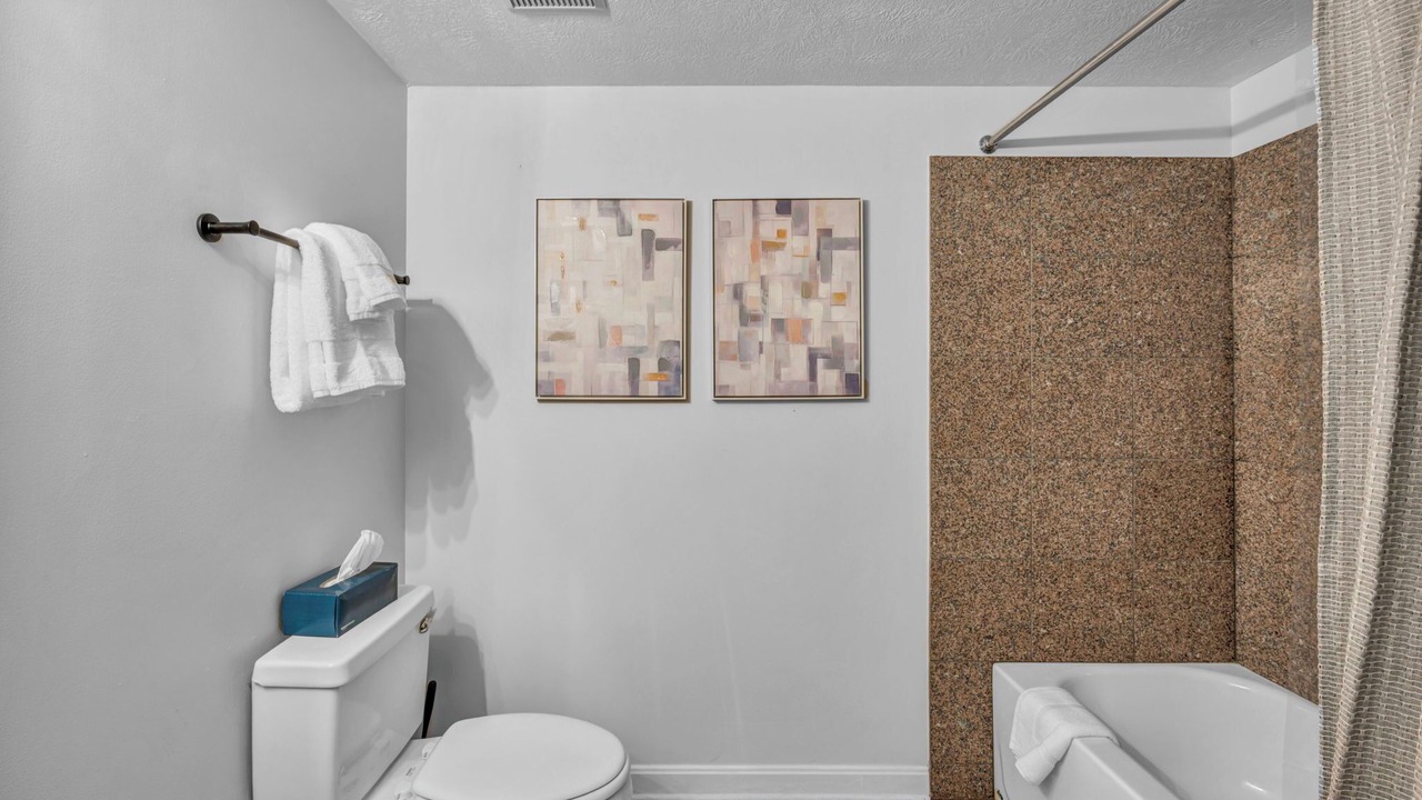 Photo of Bathroom in Ohio City