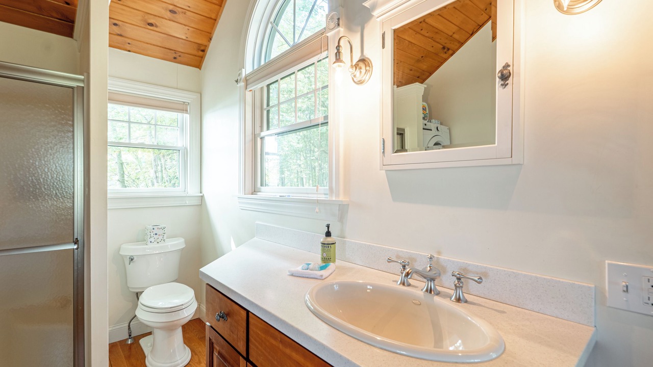 Photo of Bathroom in Raymond