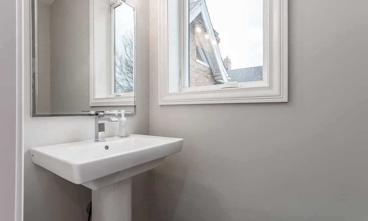 Photo of Bathroom in Downtown Columbus