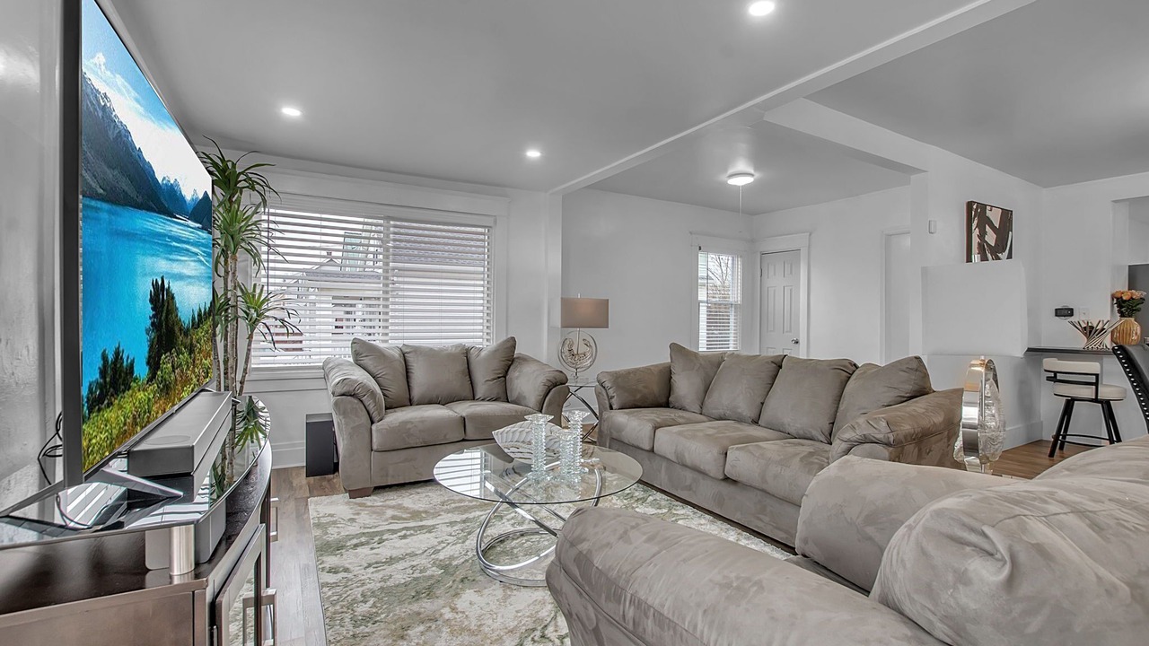 Photo of Livingroom in Cheektowaga