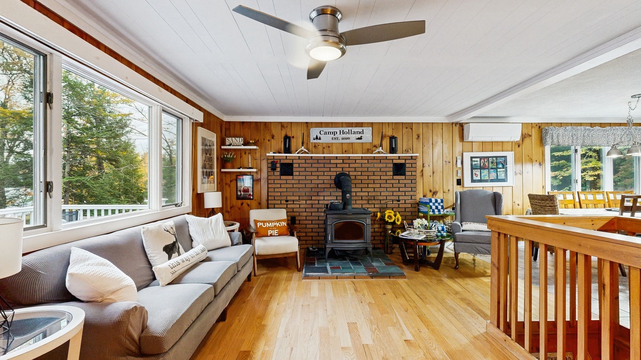Photo of Livingroom in Monmouth