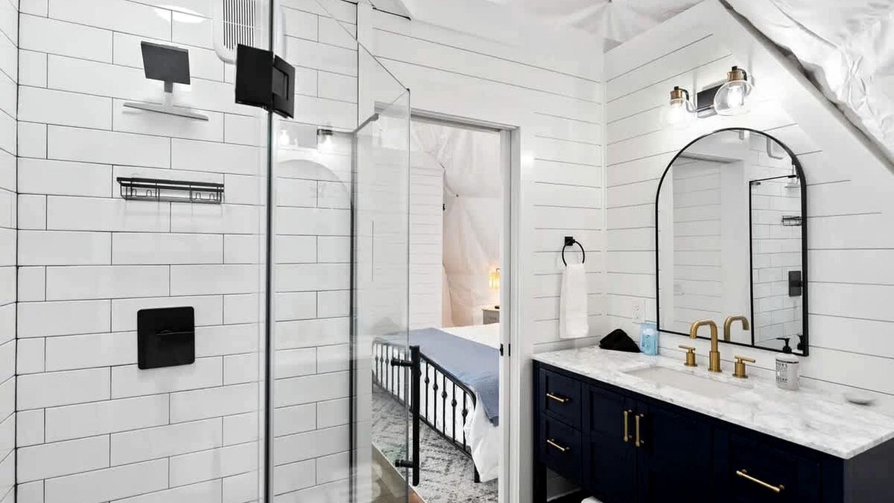 Photo of Bathroom in Smithville