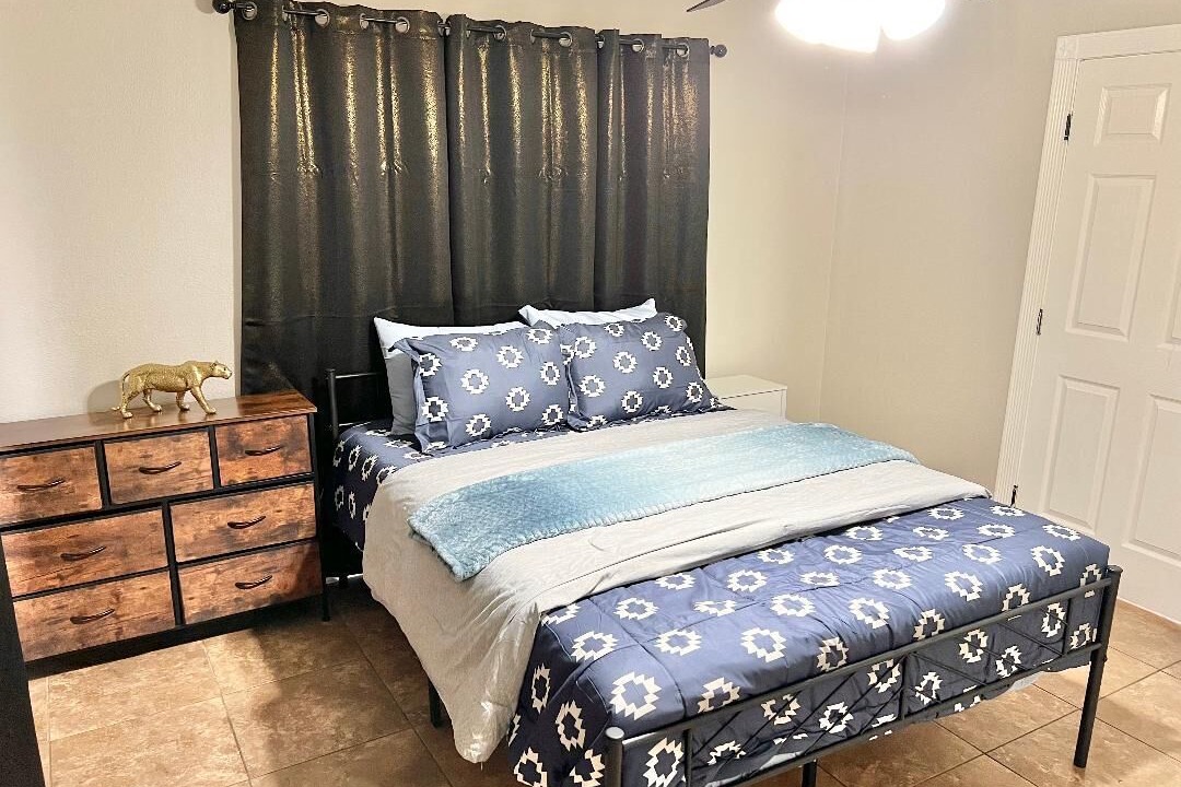 Photo of Bedroom in South Side