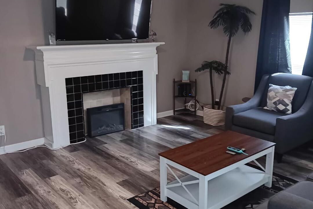 Photo of Livingroom in Central City