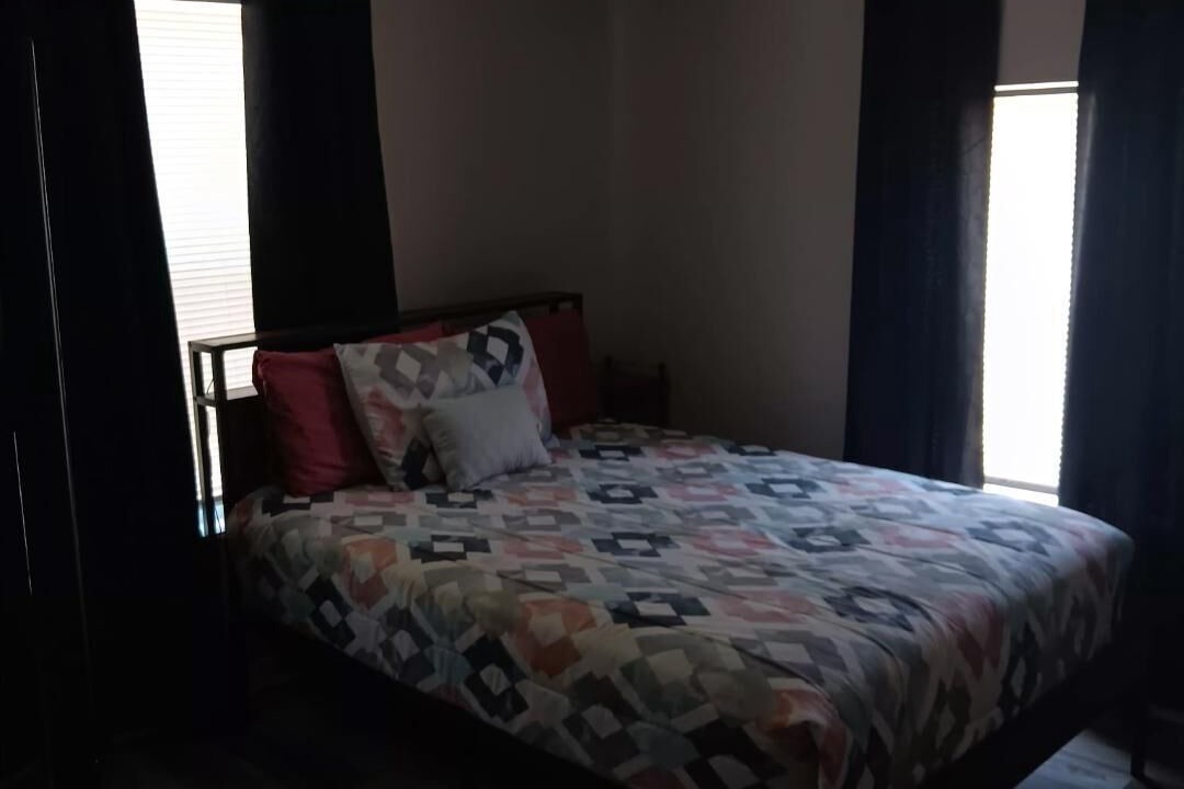 Photo of Bedroom in Central City