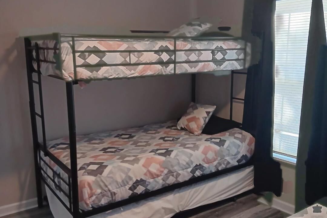 Photo of Bedroom in Central City