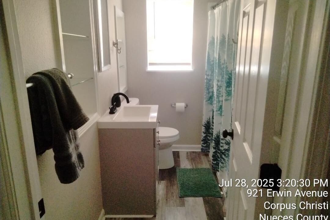 Photo of Bathroom in Central City