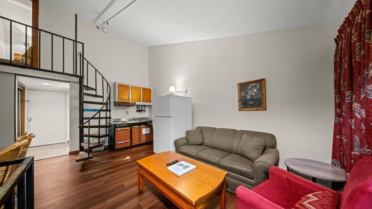 Photo of Livingroom in Stoneham
