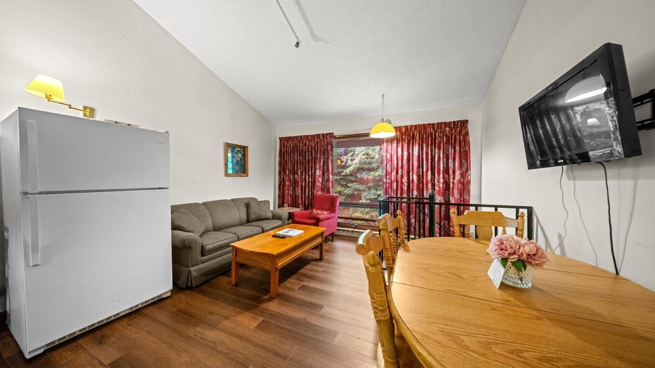 Photo of Livingroom in Stoneham