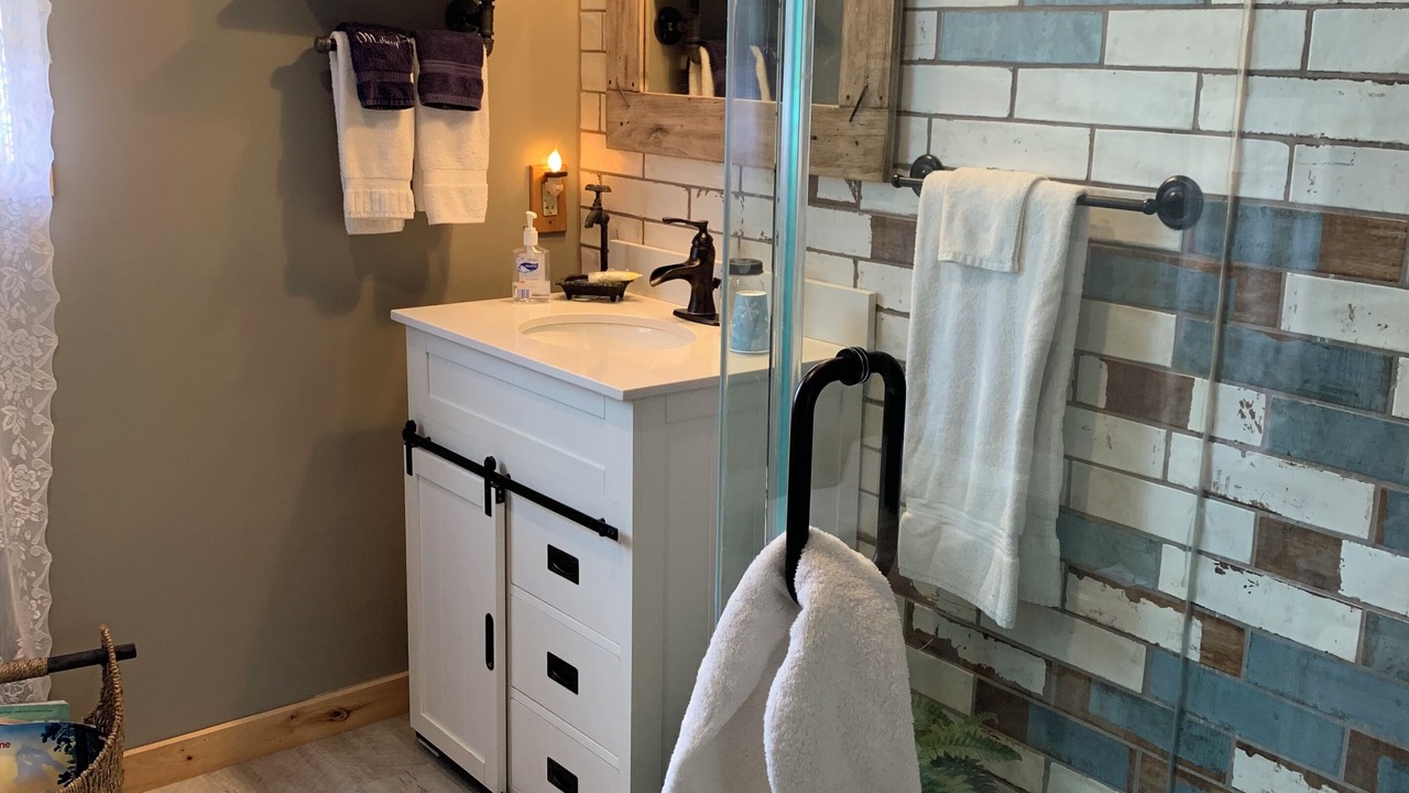 Photo of Bathroom in Aultman