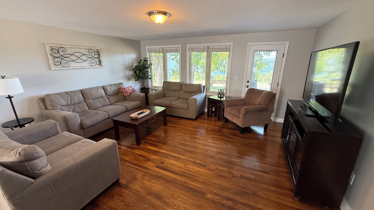 Photo of Livingroom in Hammondsport