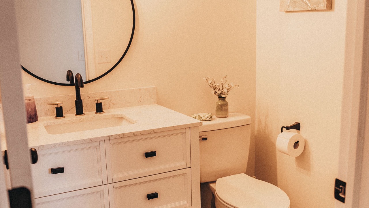 Photo of Bathroom in Portage Lakes