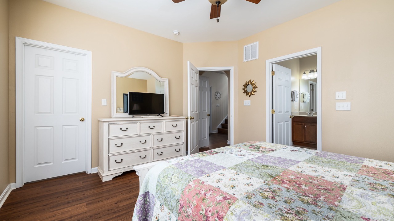 Photo of Bedroom in The Commons