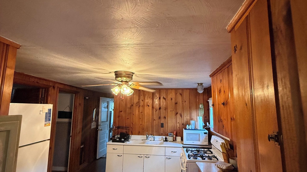 Photo of Kitchen in Canadohta Lake
