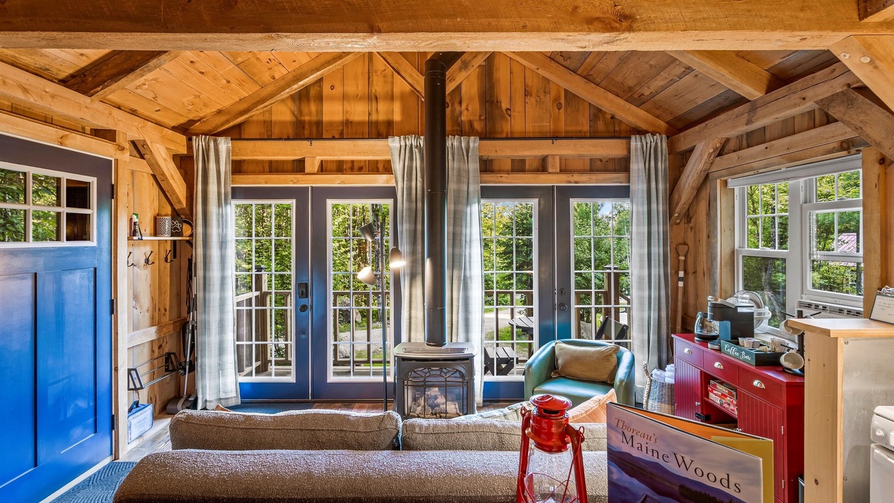 Photo of Livingroom in Bethel