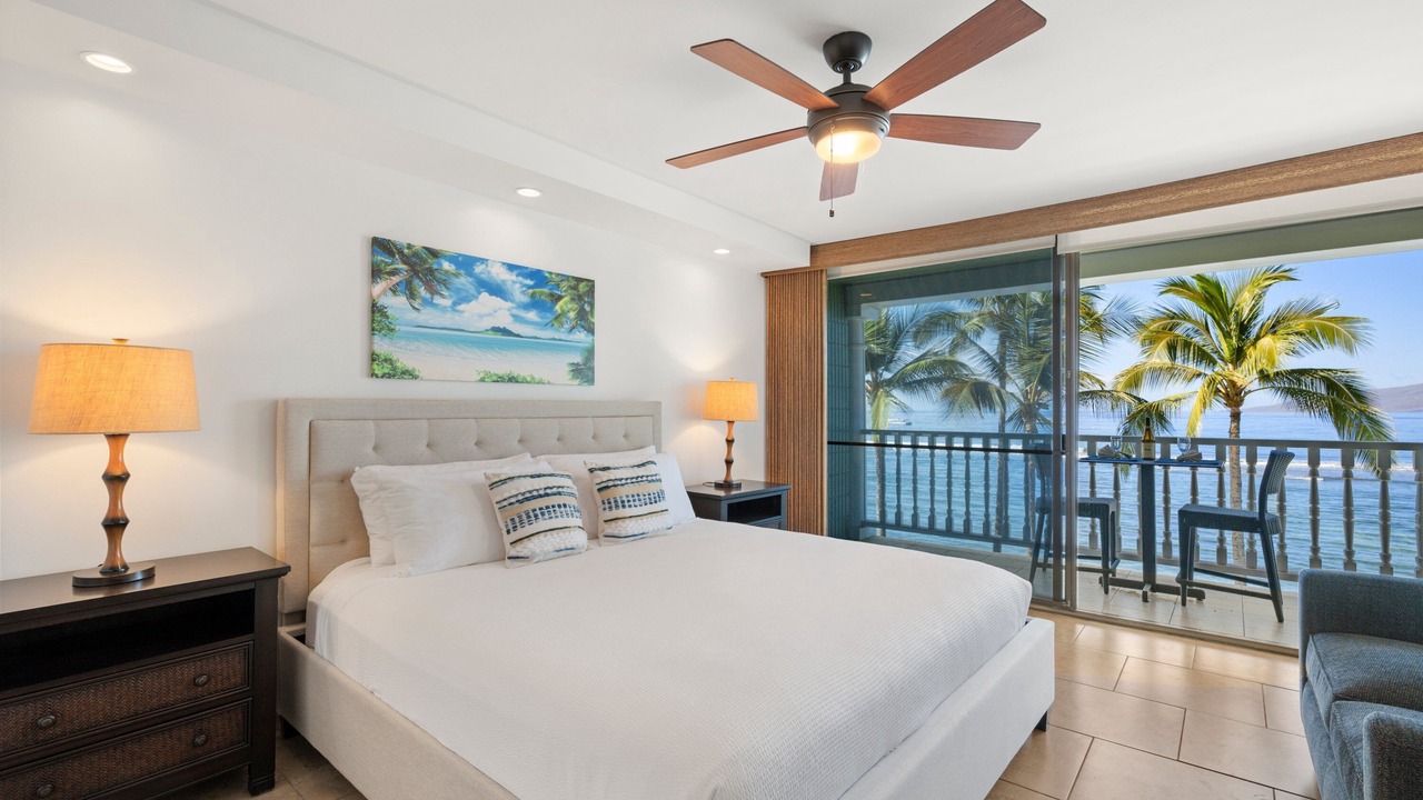 Photo of Bedroom in Historic Lahaina Front Street