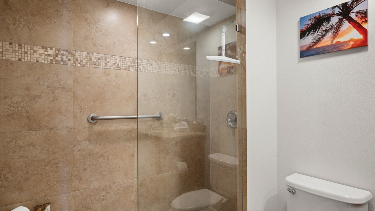 Photo of Bathroom in Historic Lahaina Front Street