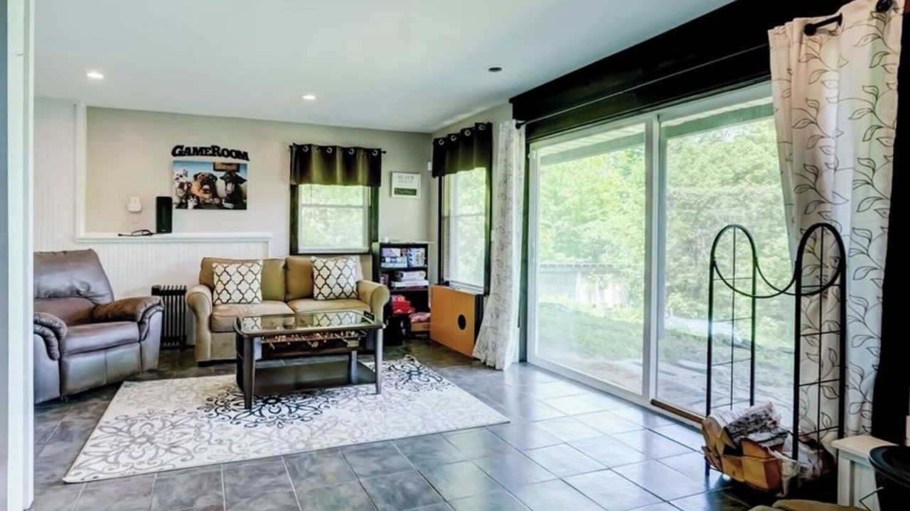 Photo of Livingroom in Springwater