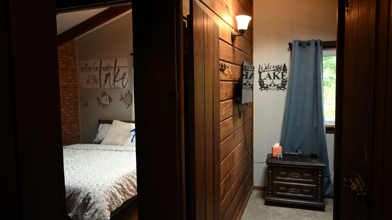 Photo of Bedroom in Lake Breeze Park