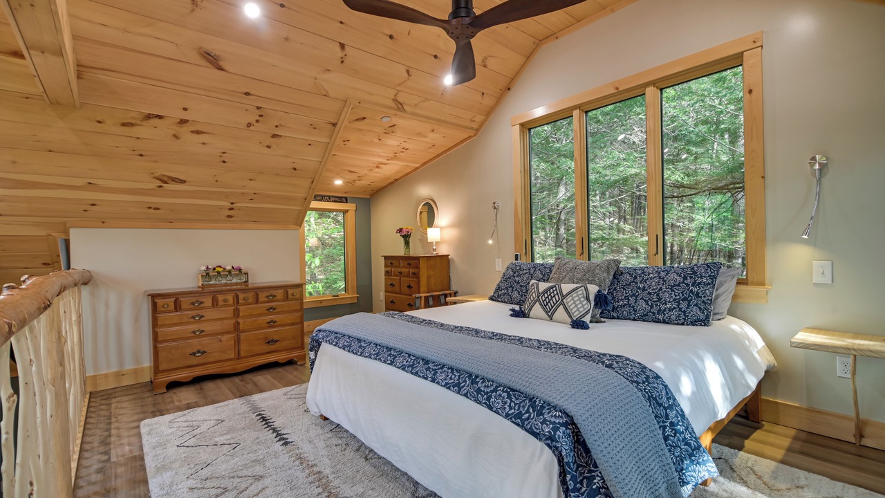 Photo of Bedroom in Rumford Center